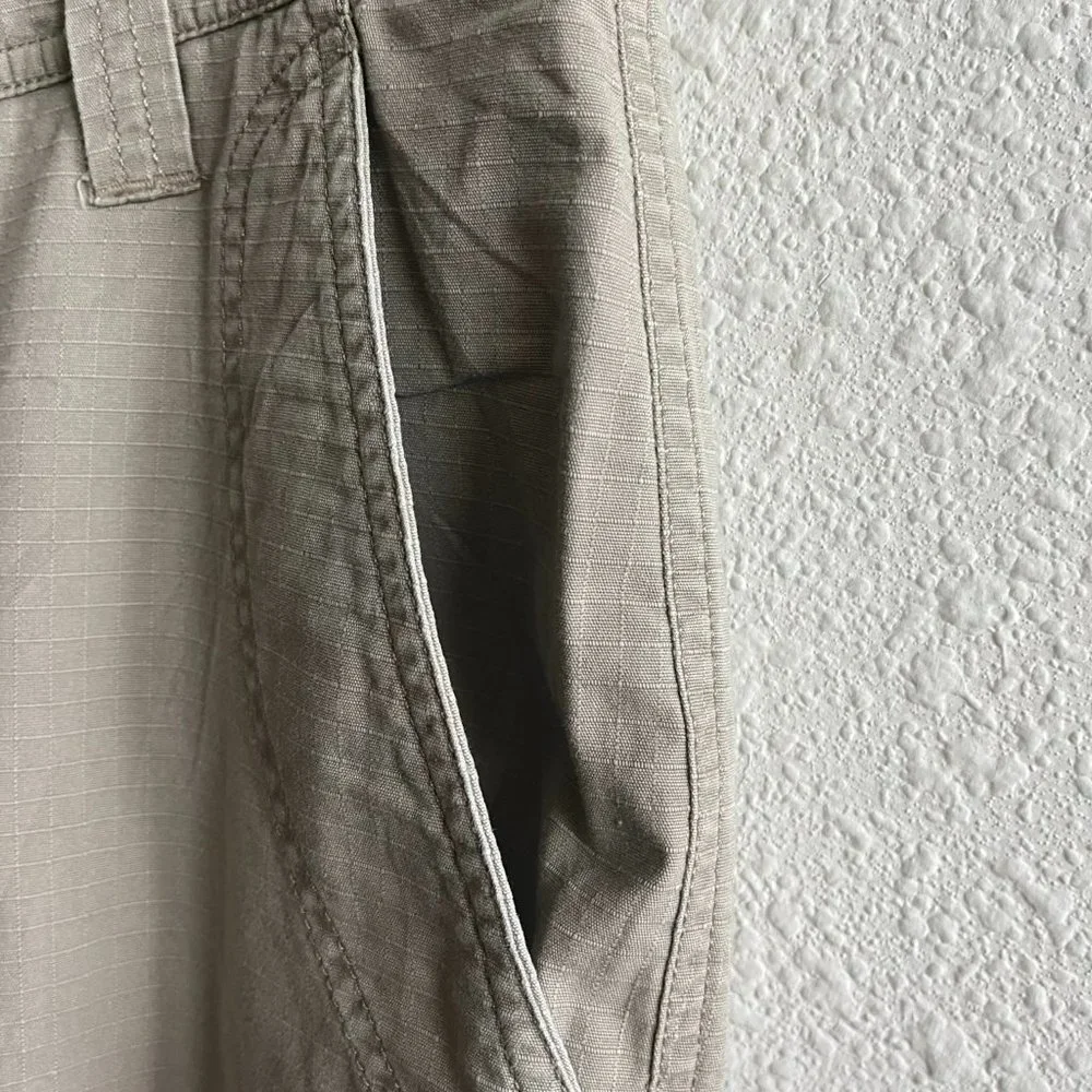 The North Face Women's Almatta Cropped Capri Khaki Pants Size 12 - Picture 6 of 12